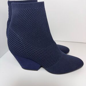 Eileen Fisher Navy Knit Ankle Boots size 9 Excellent Used Condition